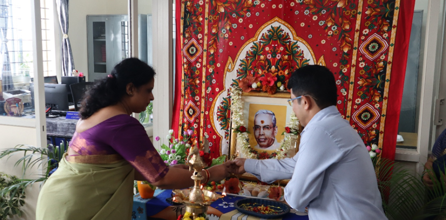 Floral Tribute to Dr. S.R. Ranganathan